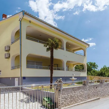 Apartment 3 Bedroom Cozy In Crikvenica