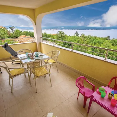 3 Bedroom Cozy In Crikvenica